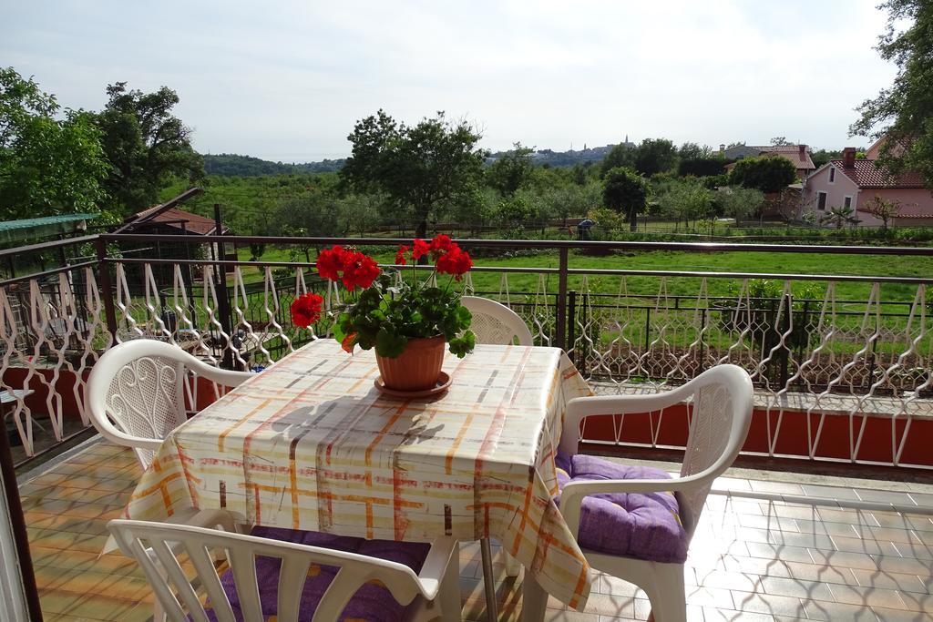 Apartment Parenzana Bibali 65 A 52460-布耶 外观 照片