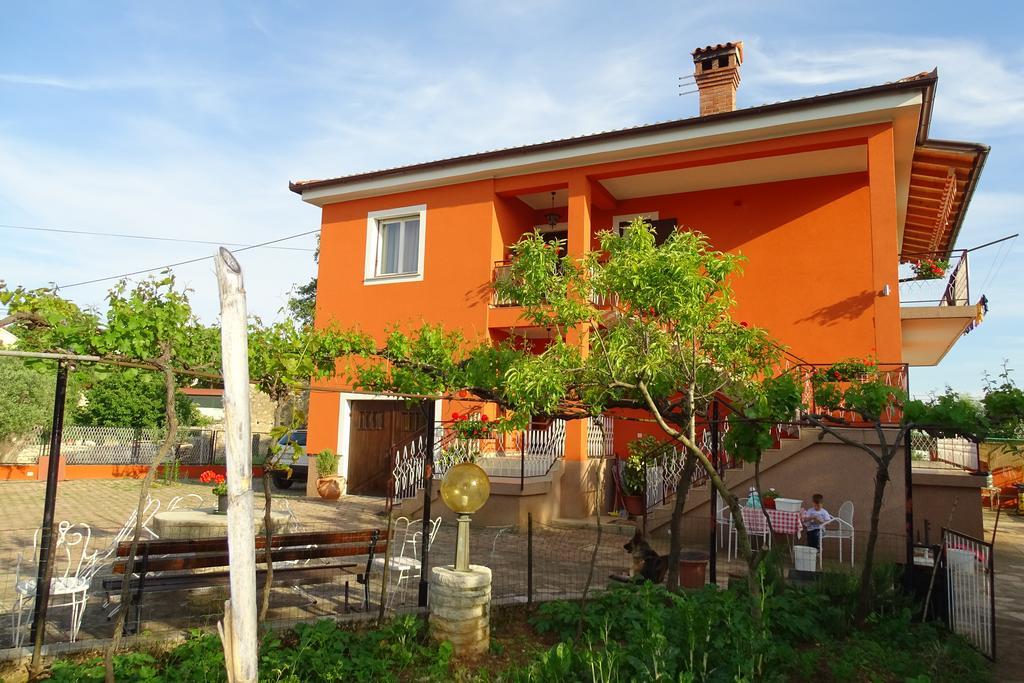 Apartment Parenzana Bibali 65 A 52460-布耶 外观 照片