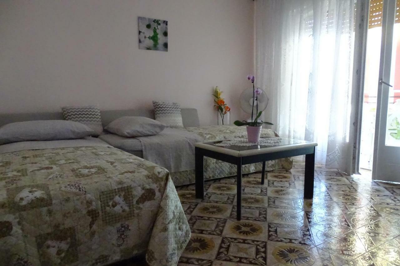 Apartment Parenzana Bibali 65 A 52460-布耶 外观 照片