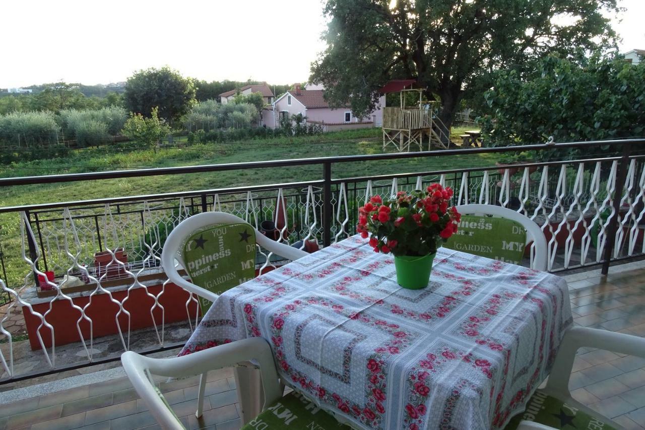Apartment Parenzana Bibali 65 A 52460-布耶 外观 照片